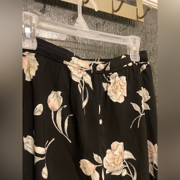 NWOT Blu Pepper Flowy Chiffon Wide Leg Floral Pants - Picture 5 of 7